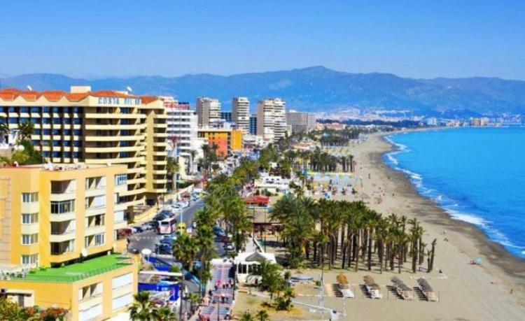 Torre De La Roca Industrial69 Apartment Torremolinos Ngoại thất bức ảnh